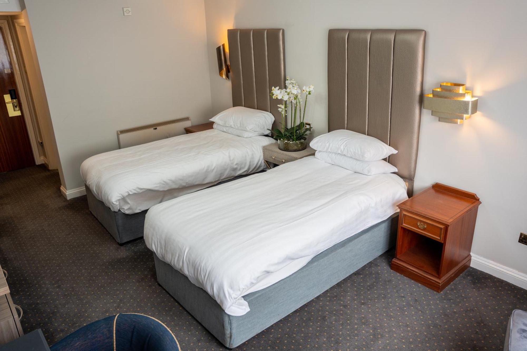 The Pear Tree Inn & Country Hotel Hindlip Eksteriør billede